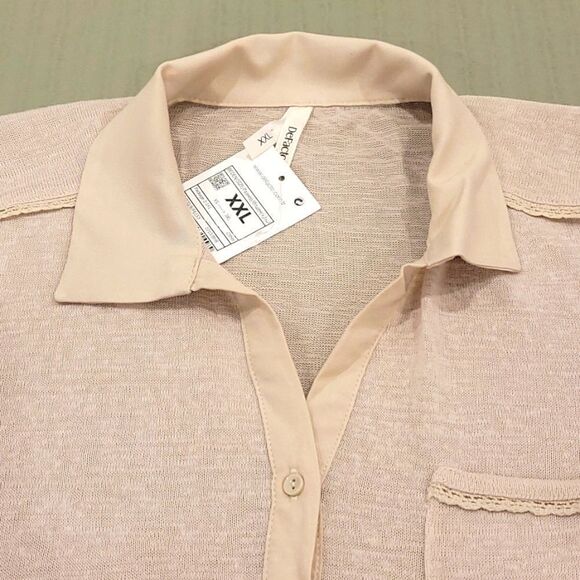 COPY - ⭐2/$20⭐ Polo Tshirt XXL - Picture 4 of 10